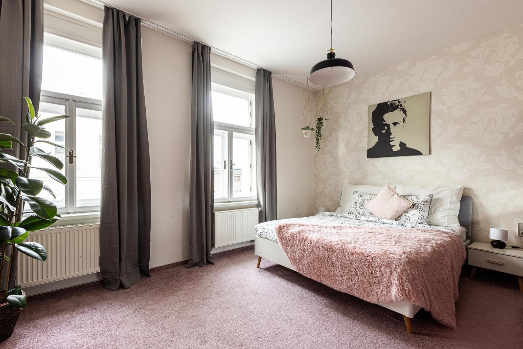 Nice Big Apartment 2Bds - Belgicka Πράγα Εξωτερικό φωτογραφία