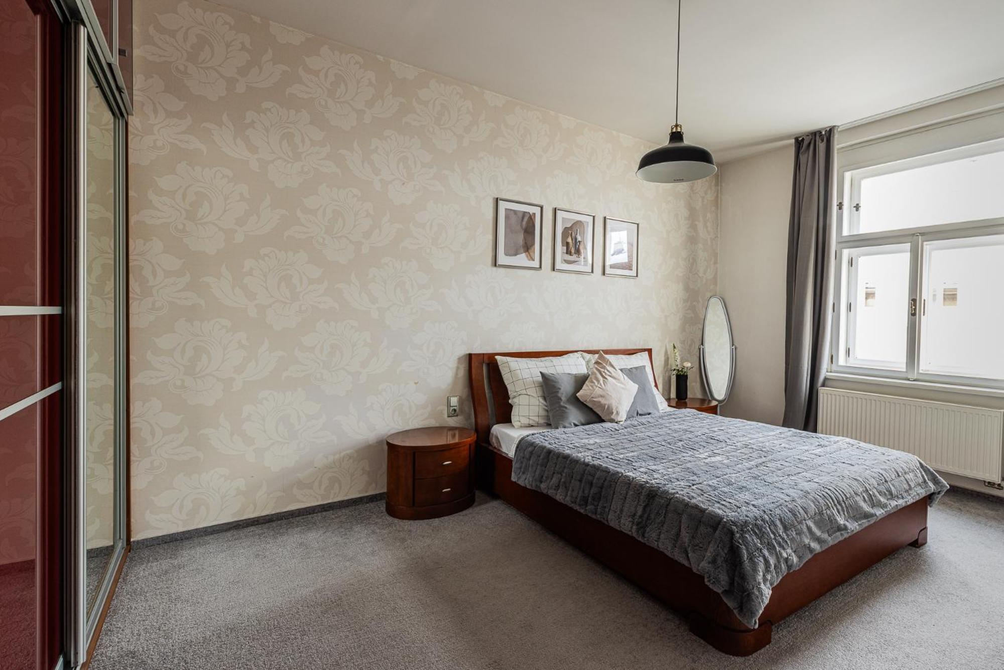 Nice Big Apartment 2Bds - Belgicka Πράγα Εξωτερικό φωτογραφία
