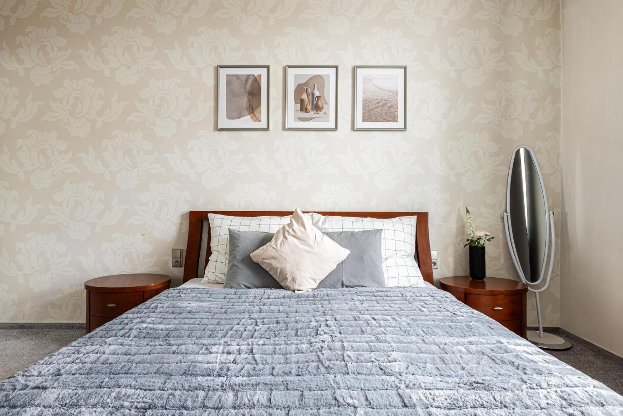 Nice Big Apartment 2Bds - Belgicka Πράγα Εξωτερικό φωτογραφία