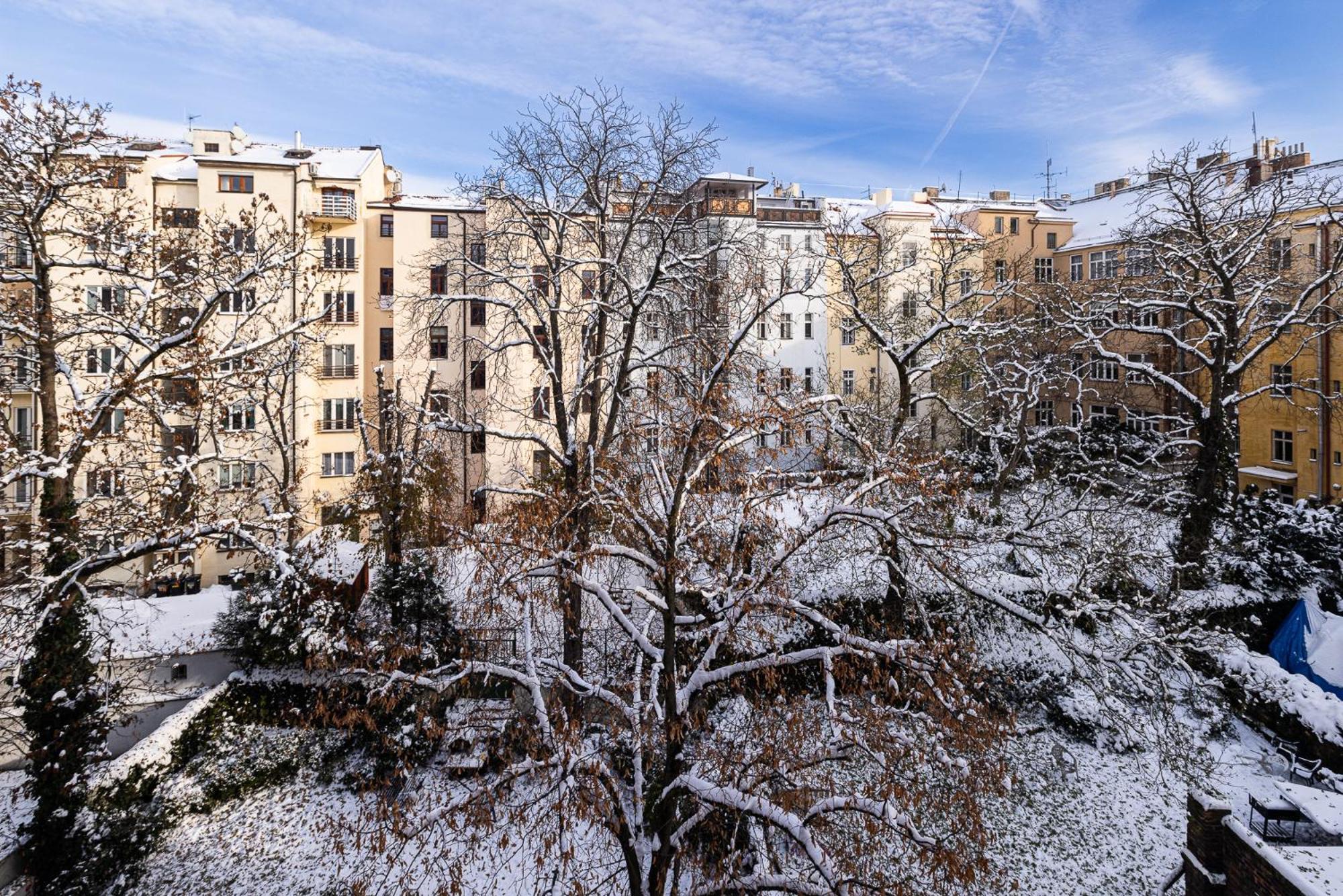 Nice Big Apartment 2Bds - Belgicka Πράγα Εξωτερικό φωτογραφία